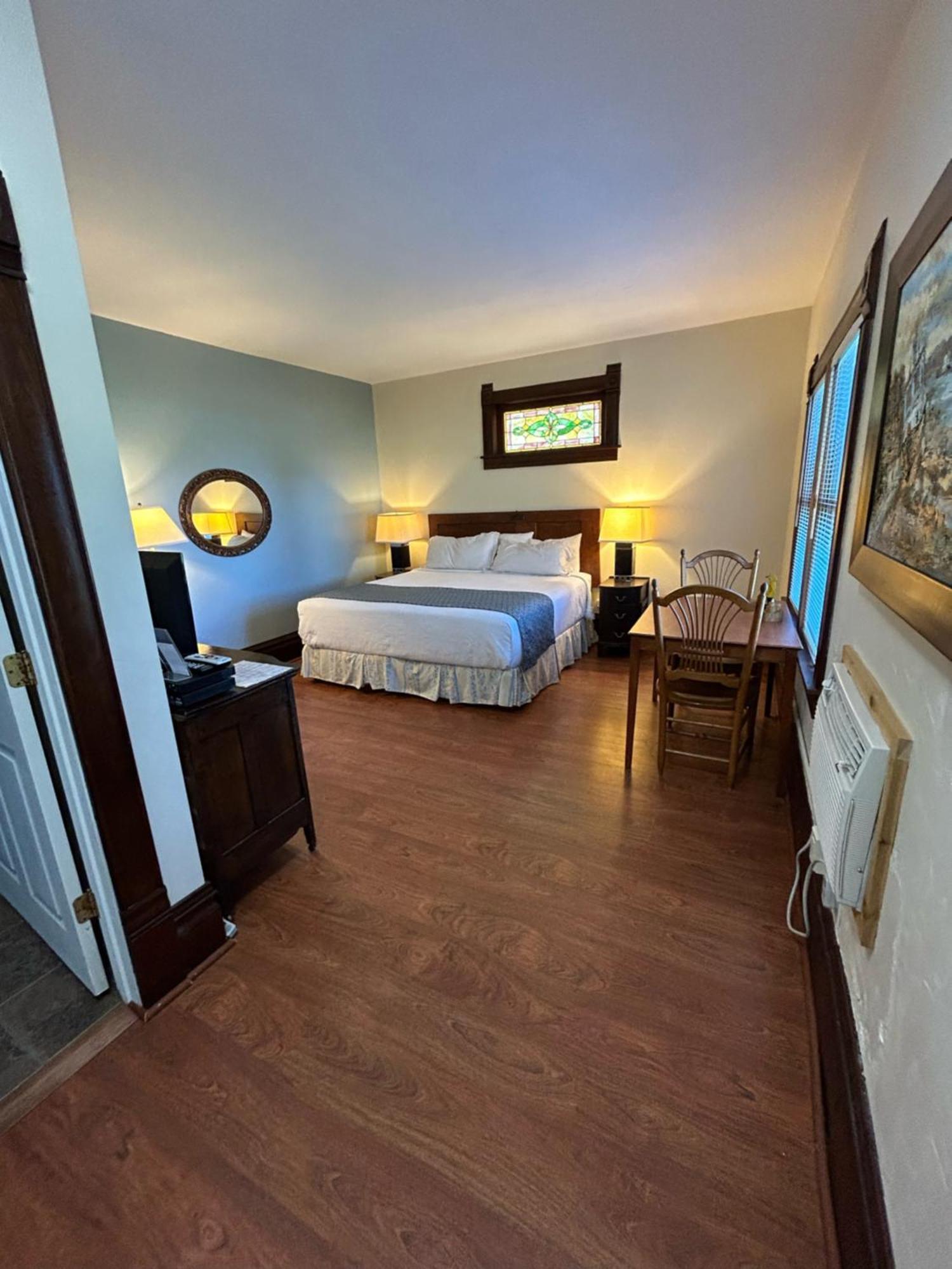 Harbor Light Inn Gills Rock Екстериор снимка