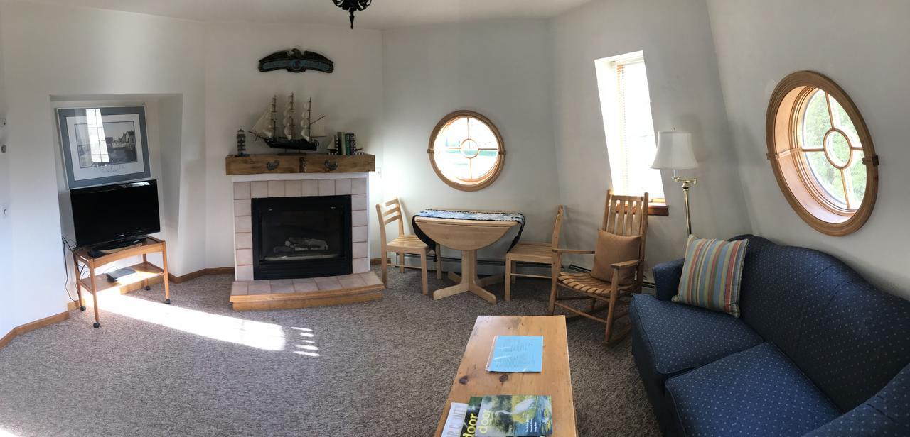 Harbor Light Inn Gills Rock Екстериор снимка