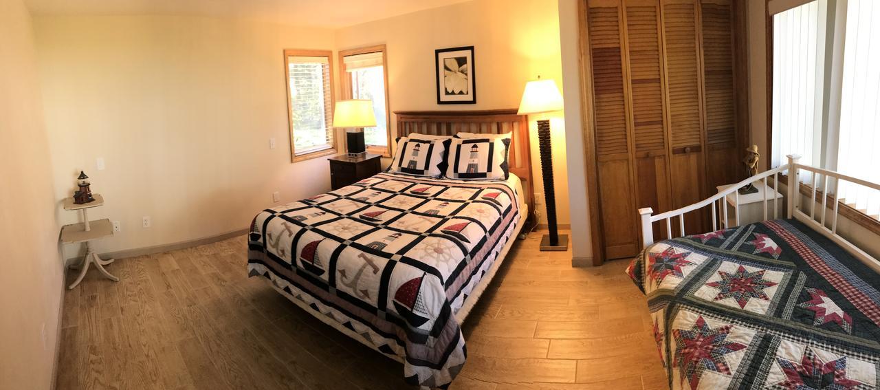 Harbor Light Inn Gills Rock Екстериор снимка
