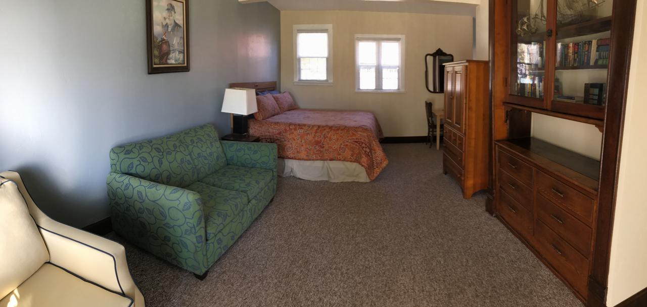 Harbor Light Inn Gills Rock Екстериор снимка