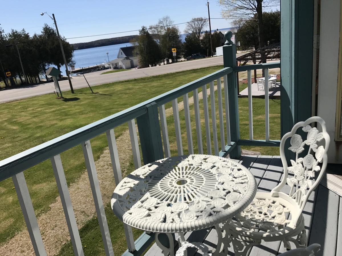 Harbor Light Inn Gills Rock Екстериор снимка